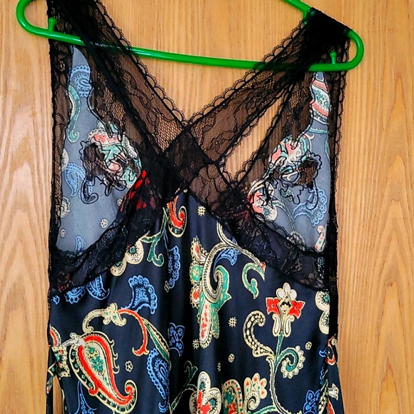 Dress - Picture 4 of 5